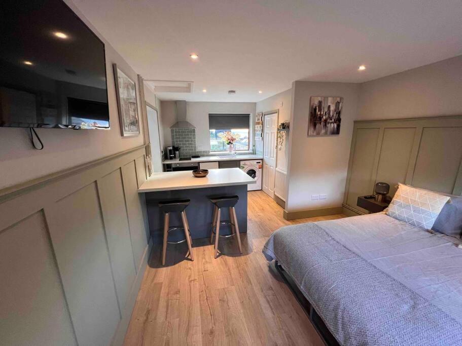 Seaview 1 Bed Open Condo - Free Parking Brighton Екстериор снимка
