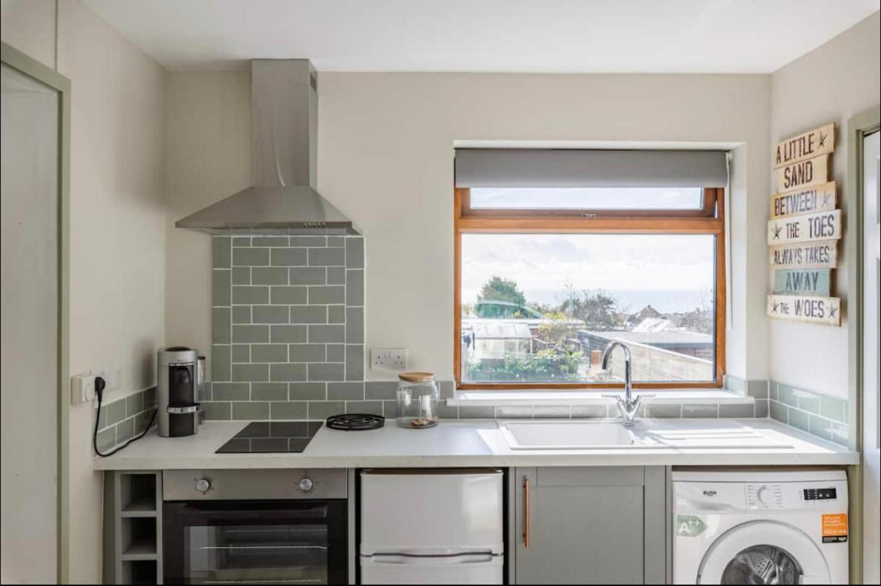 Seaview 1 Bed Open Condo - Free Parking Brighton Екстериор снимка