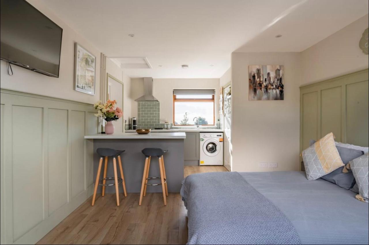 Seaview 1 Bed Open Condo - Free Parking Brighton Екстериор снимка