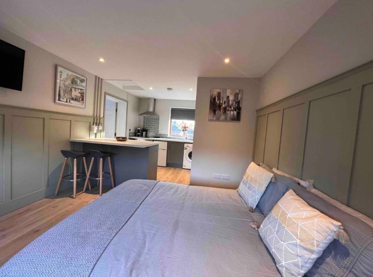 Seaview 1 Bed Open Condo - Free Parking Brighton Екстериор снимка